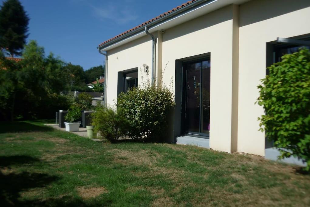 9 Pers 160 M² +Jardin- 10Mn Nantes -30Mn Mer Bouguenais Exterior foto